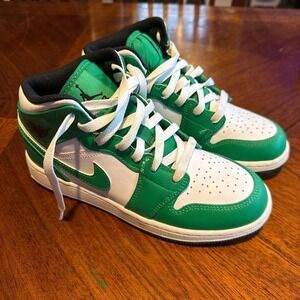 Jordan 1 Mid white and green